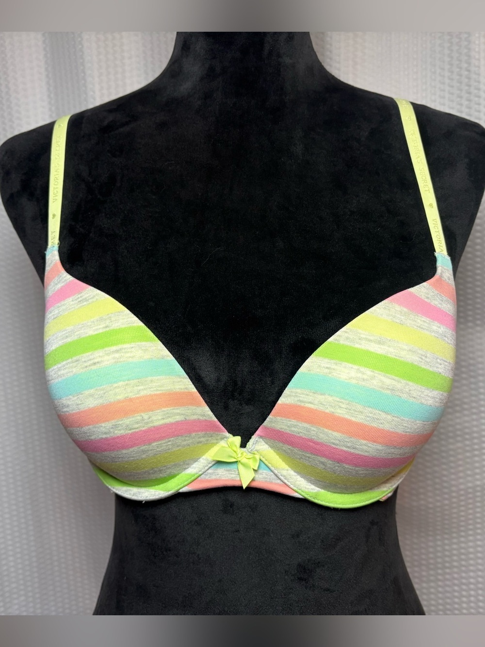 Victoria’s Secret Grey &  Pastel Striped Rainbow Pattern Plunge Bra Size 36B